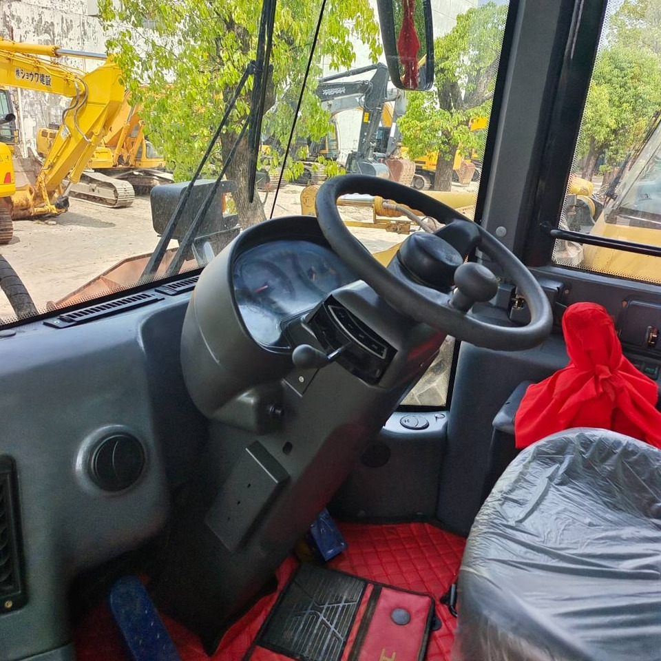 Chargeuse sur pneus SDLG LG 956 L