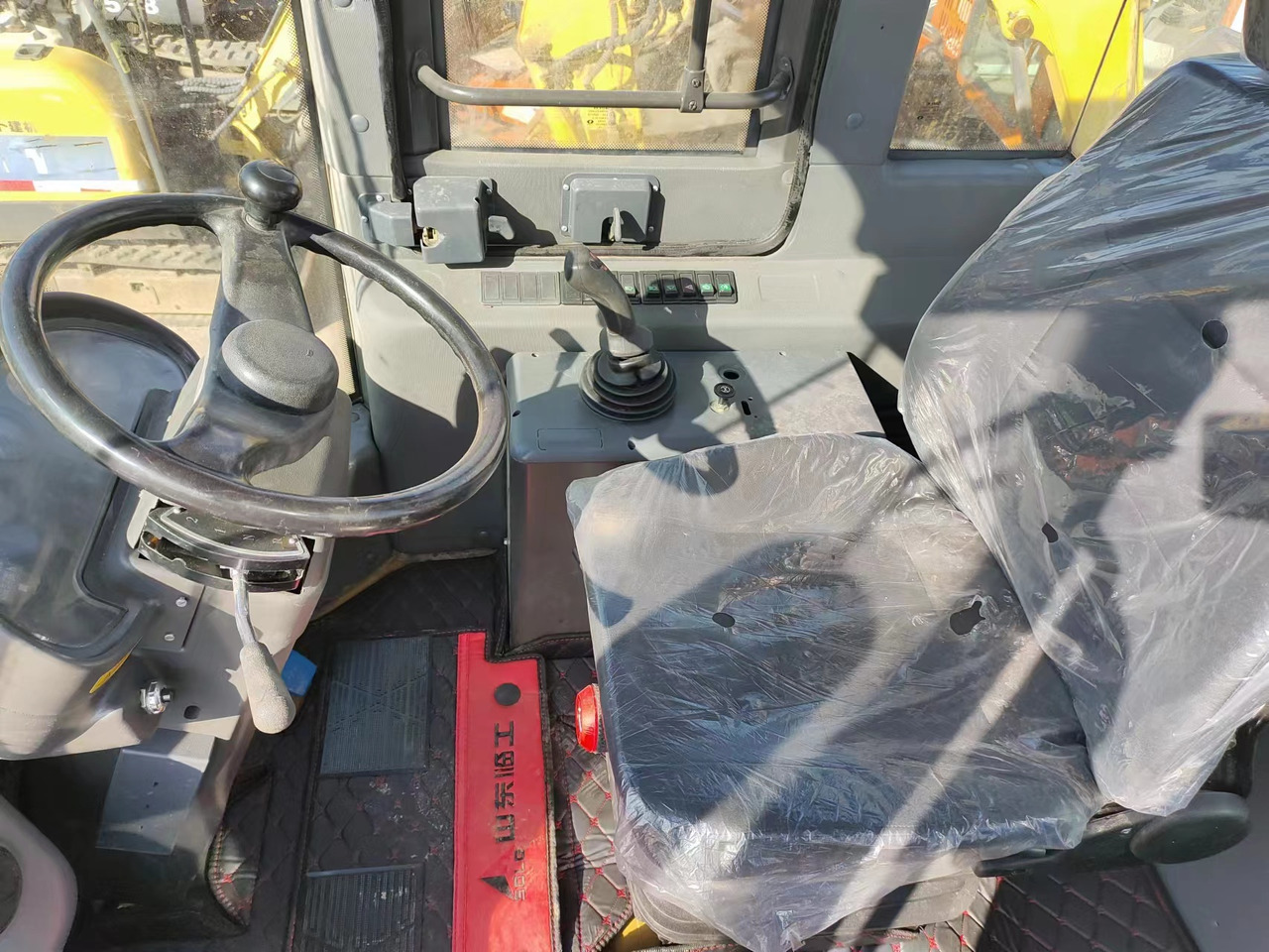 Chargeuse sur pneus SDLG LG 963L