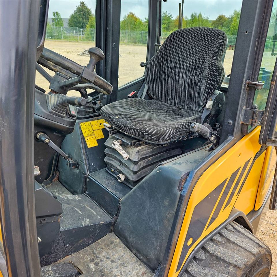 Chargeuse sur pneus Schaeff 2445