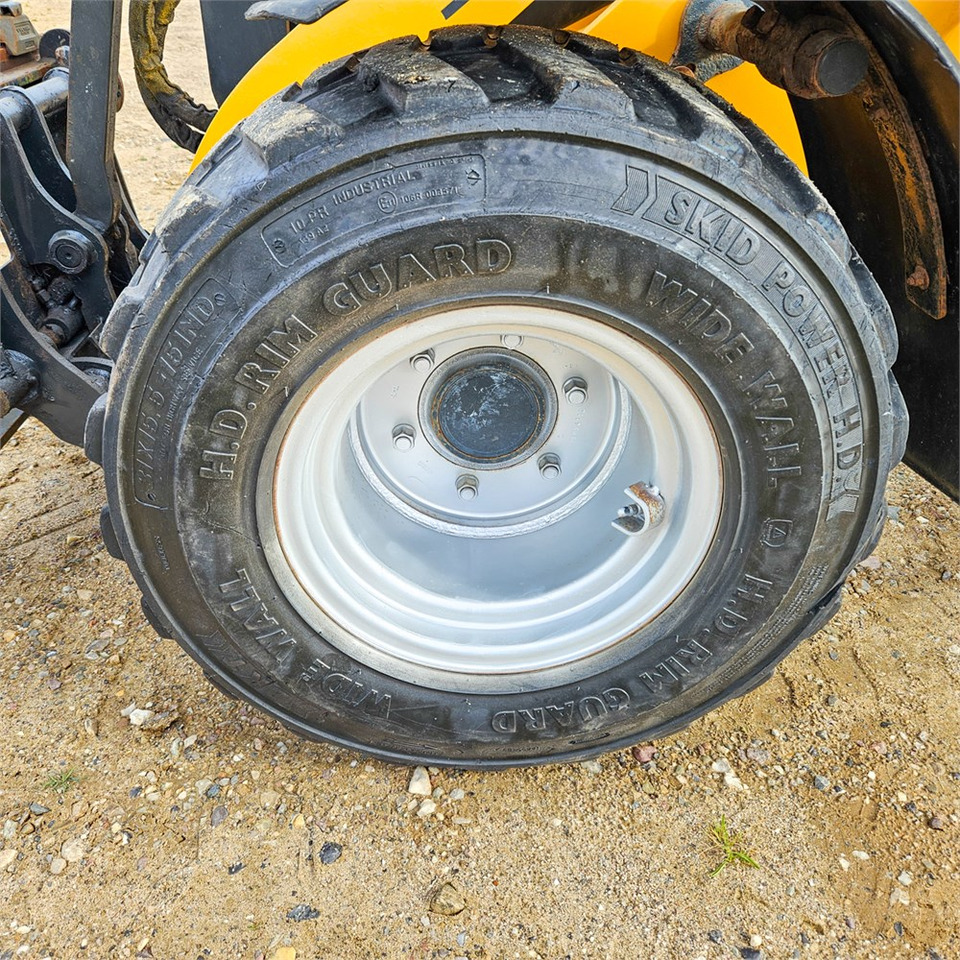 Chargeuse sur pneus Schaeff 2445