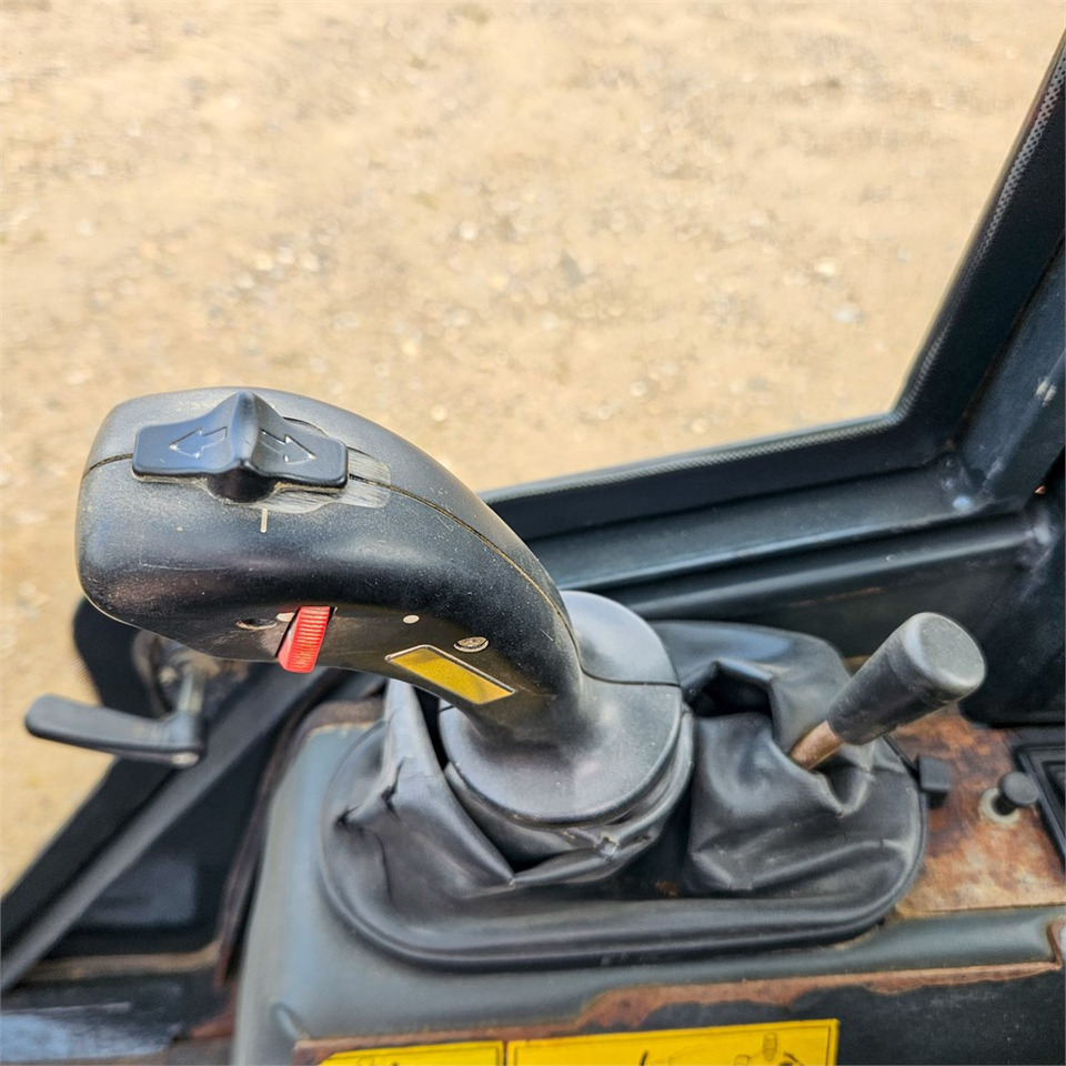 Chargeuse sur pneus Schaeff 2445