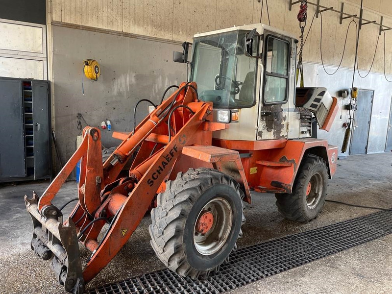 Chargeuse sur pneus Schaeff SKL853 - (For parts)