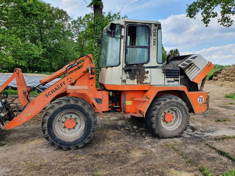 Chargeuse sur pneus Schaeff SKL853 - (For parts)