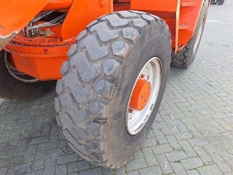 Chargeuse sur pneus Schaeff SKS 661