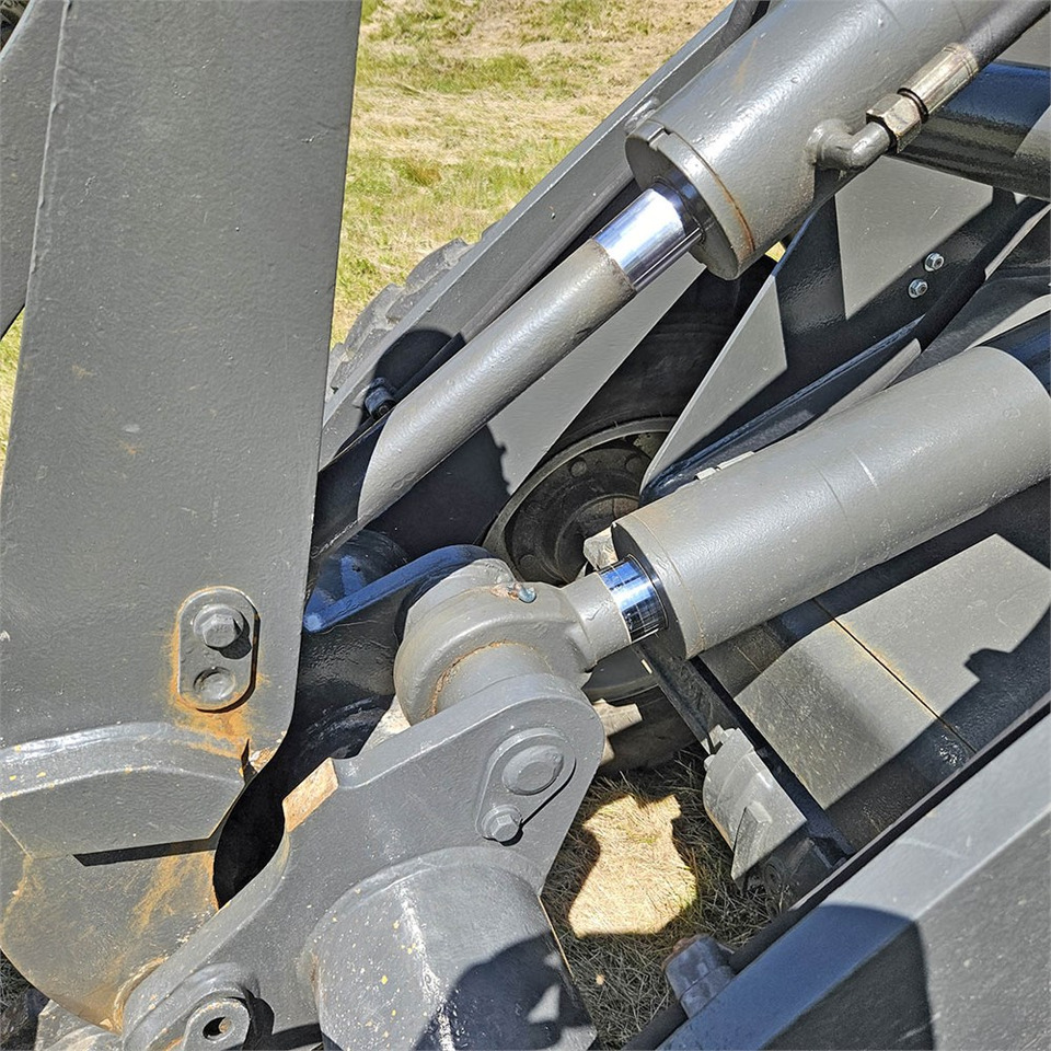 Chargeuse sur pneus Schaeff-Terex SKL 844