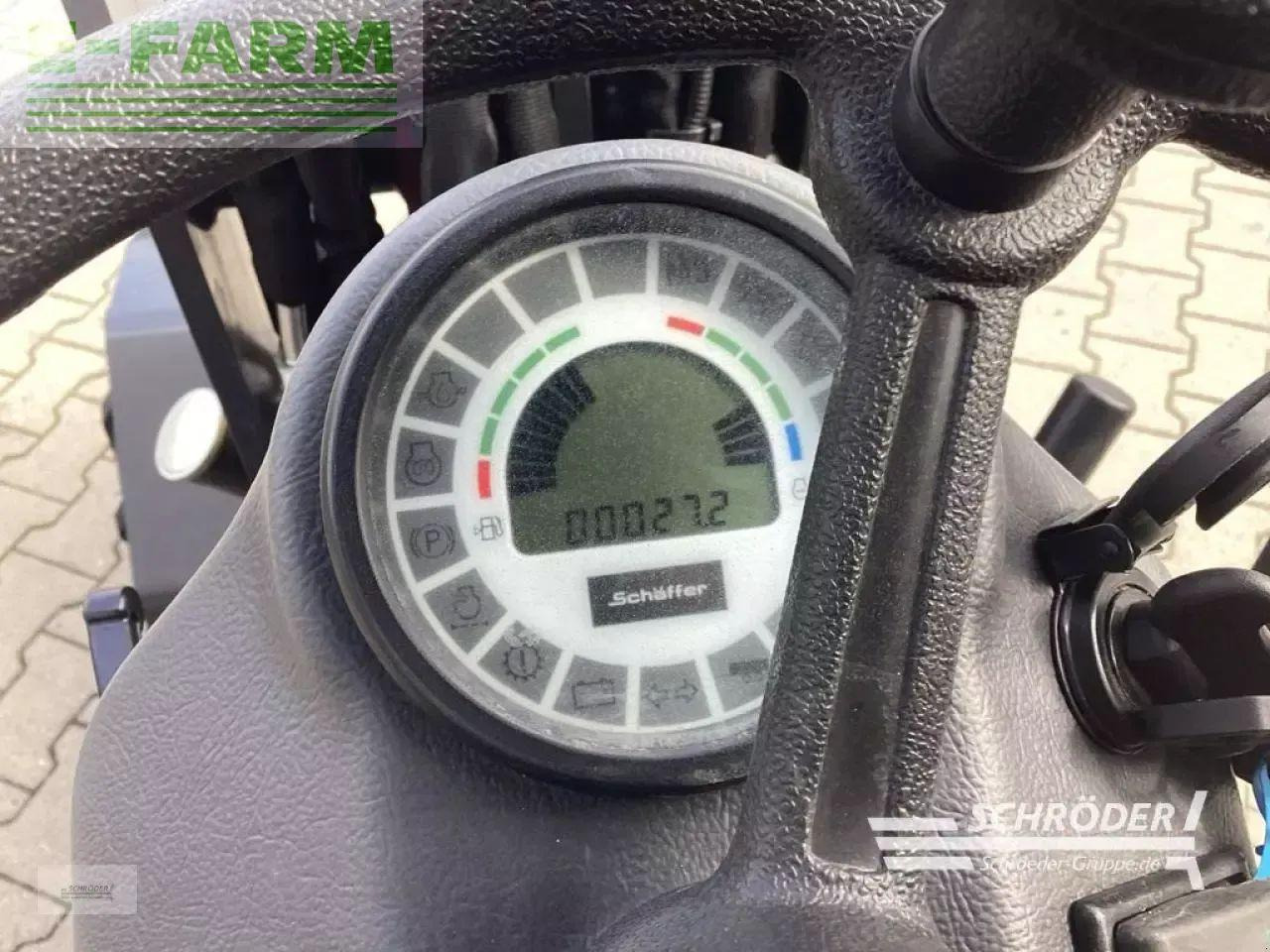 Chargeuse sur pneus Schäffer 1622