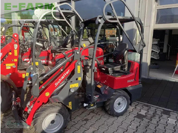 Chargeuse sur pneus Schäffer 2028-2 rops-fahrerschutzdach