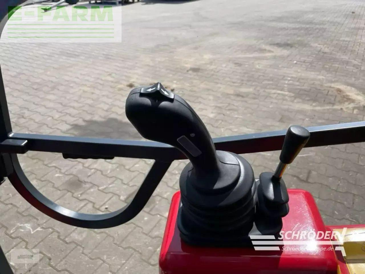 Chargeuse sur pneus Schäffer 2028 slt