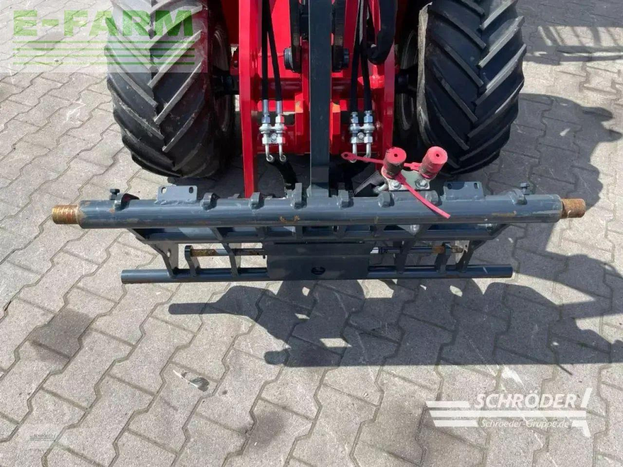 Chargeuse sur pneus Schäffer 2028 slt