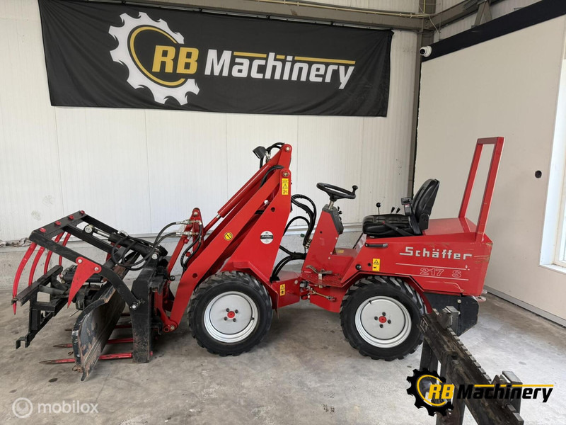 Chargeuse sur pneus Schäffer 217 S