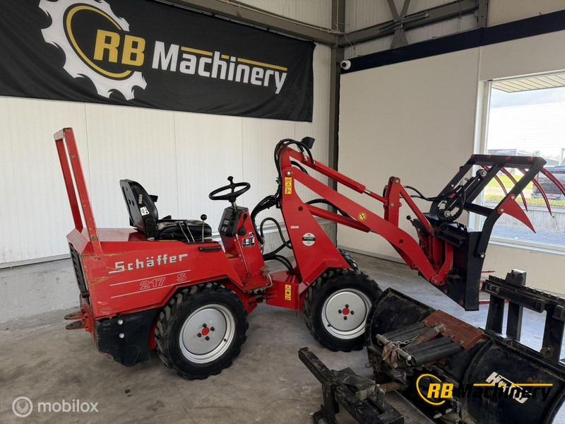 Chargeuse sur pneus Schäffer 217 S