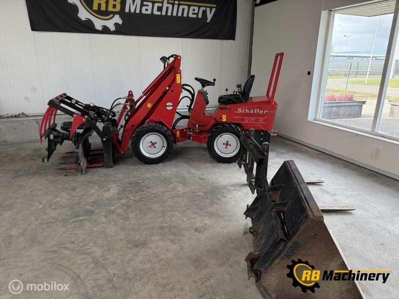 Chargeuse sur pneus Schäffer 217 S