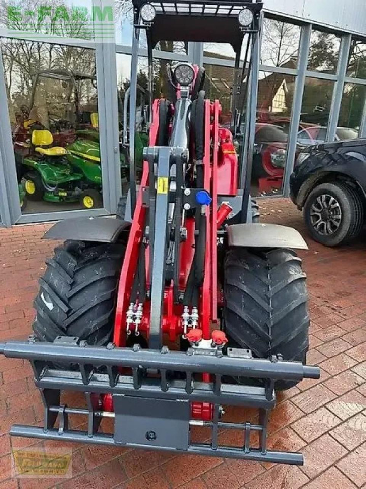 Chargeuse sur pneus Schäffer 2630