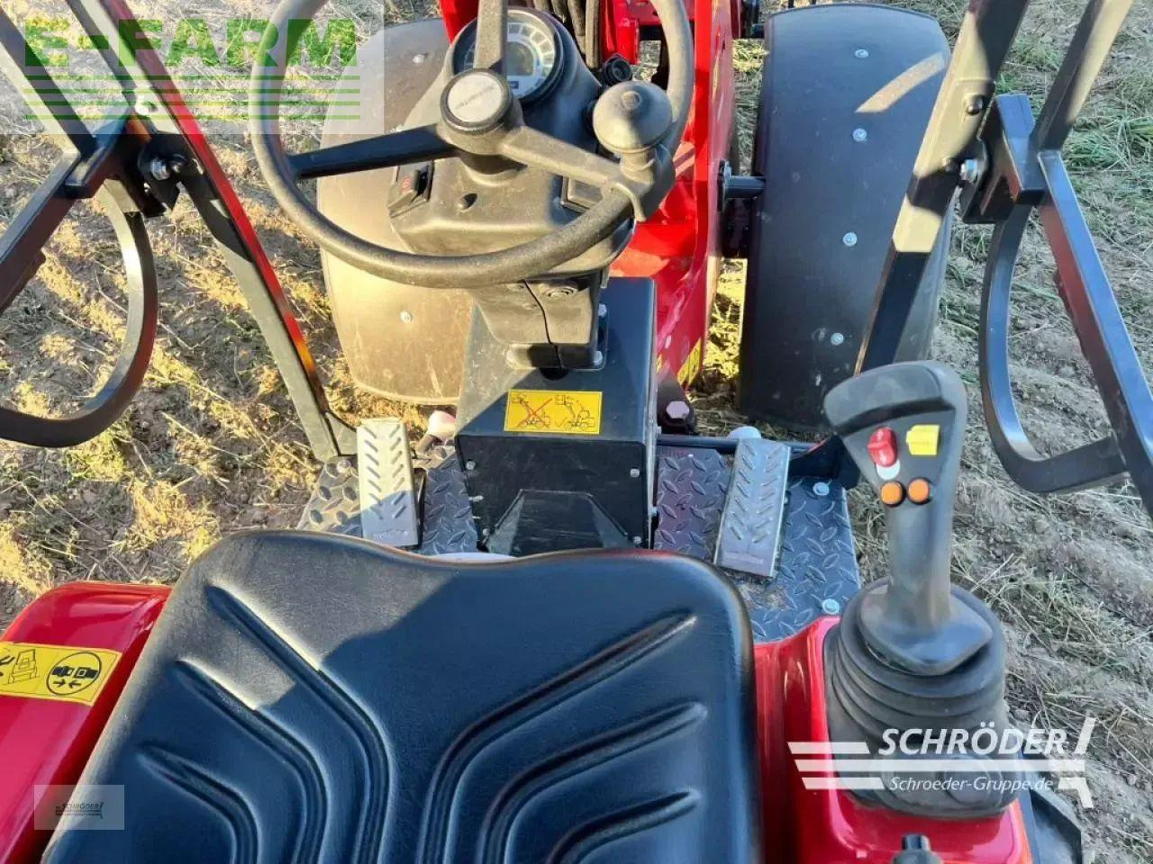 Chargeuse sur pneus Schäffer 2630