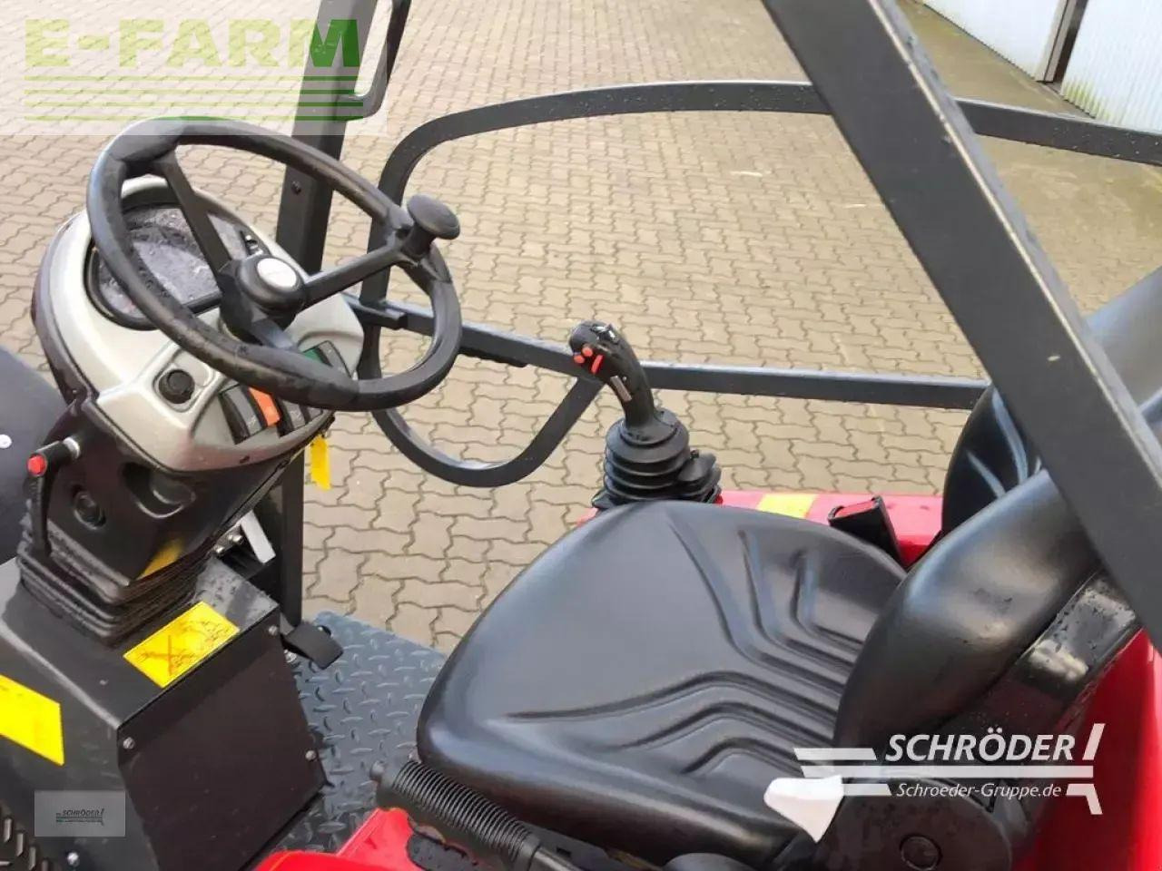 Chargeuse sur pneus Schäffer 3650