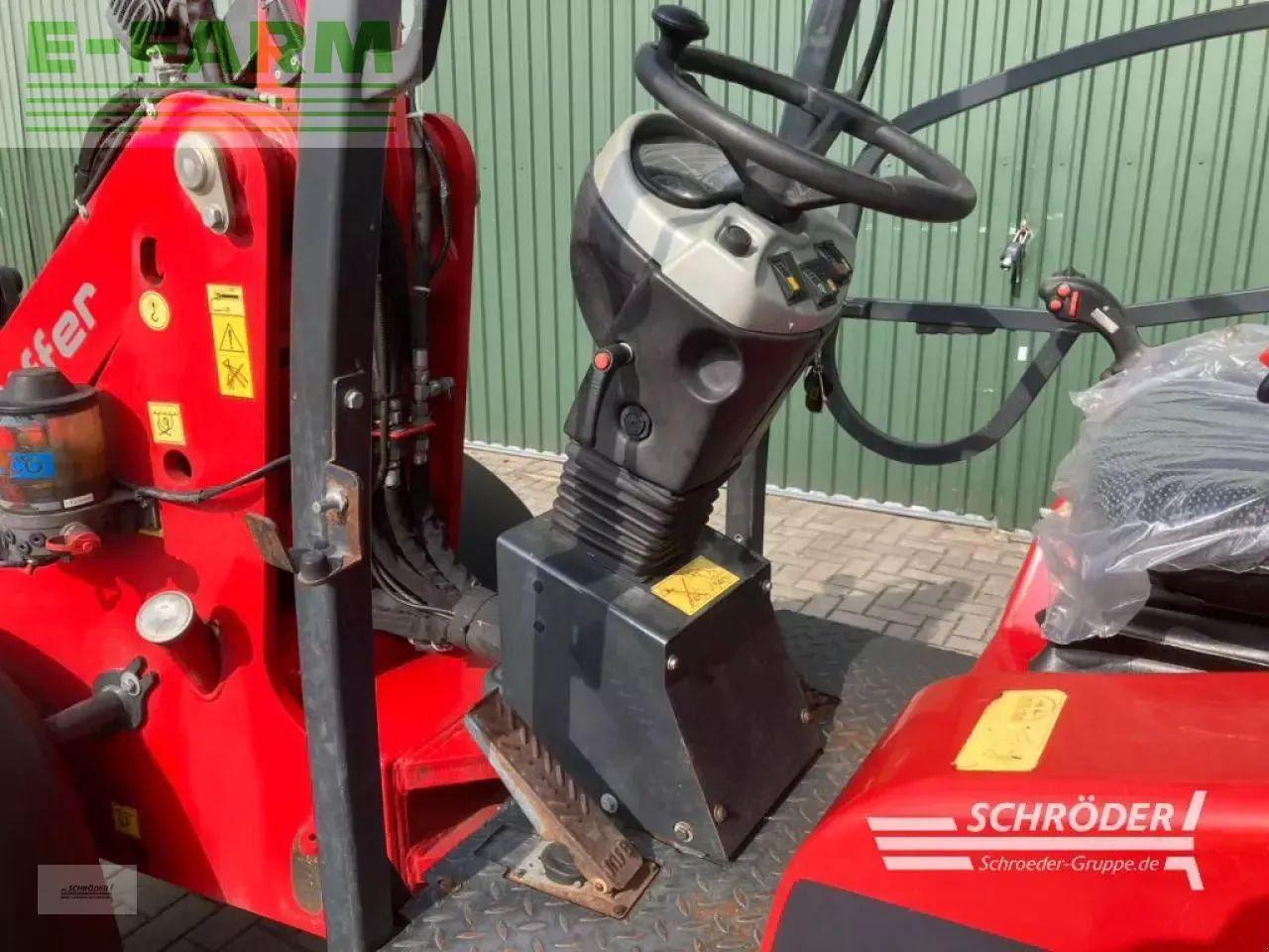 Chargeuse sur pneus Schäffer 4250