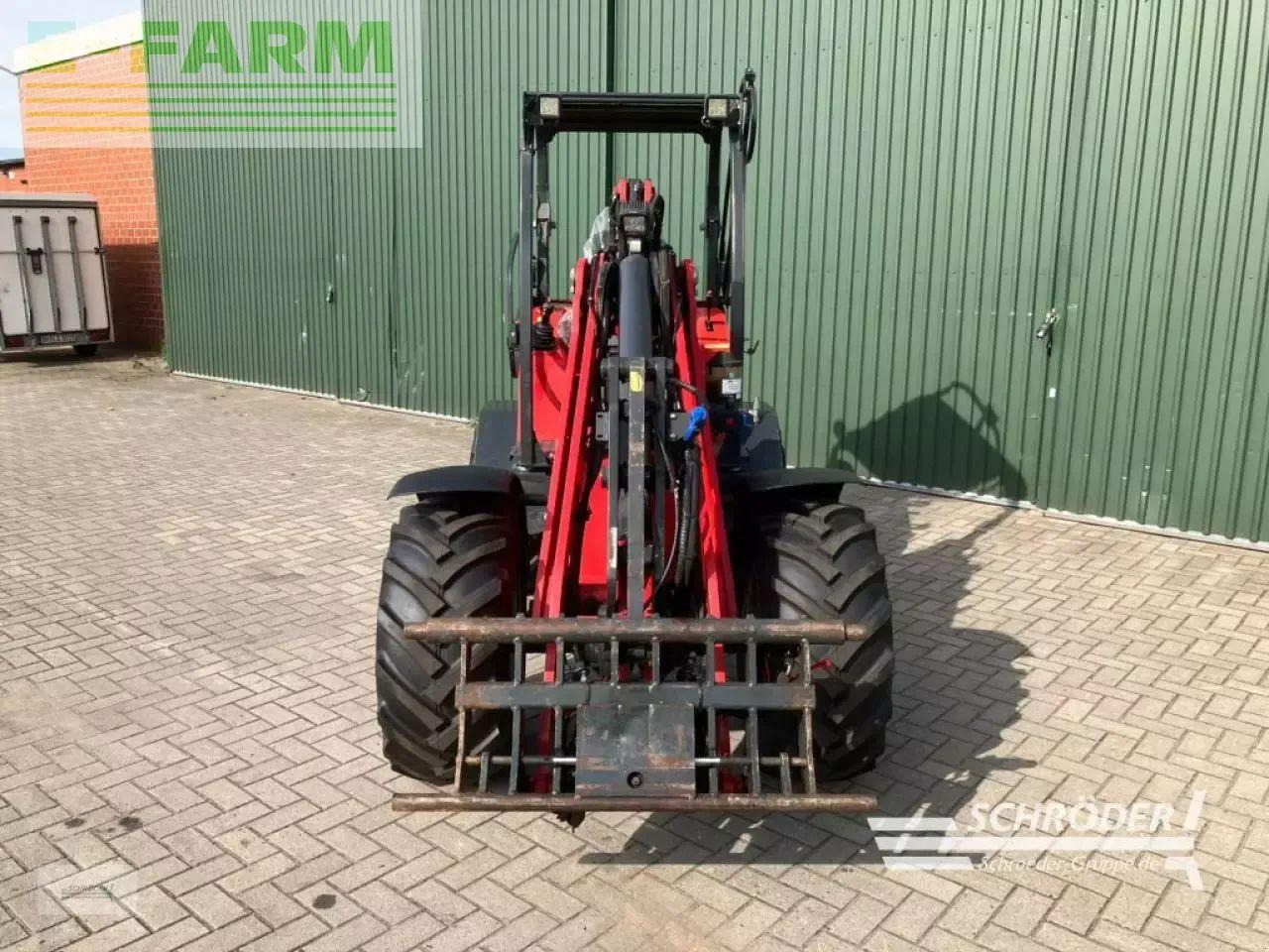Chargeuse sur pneus Schäffer 4250