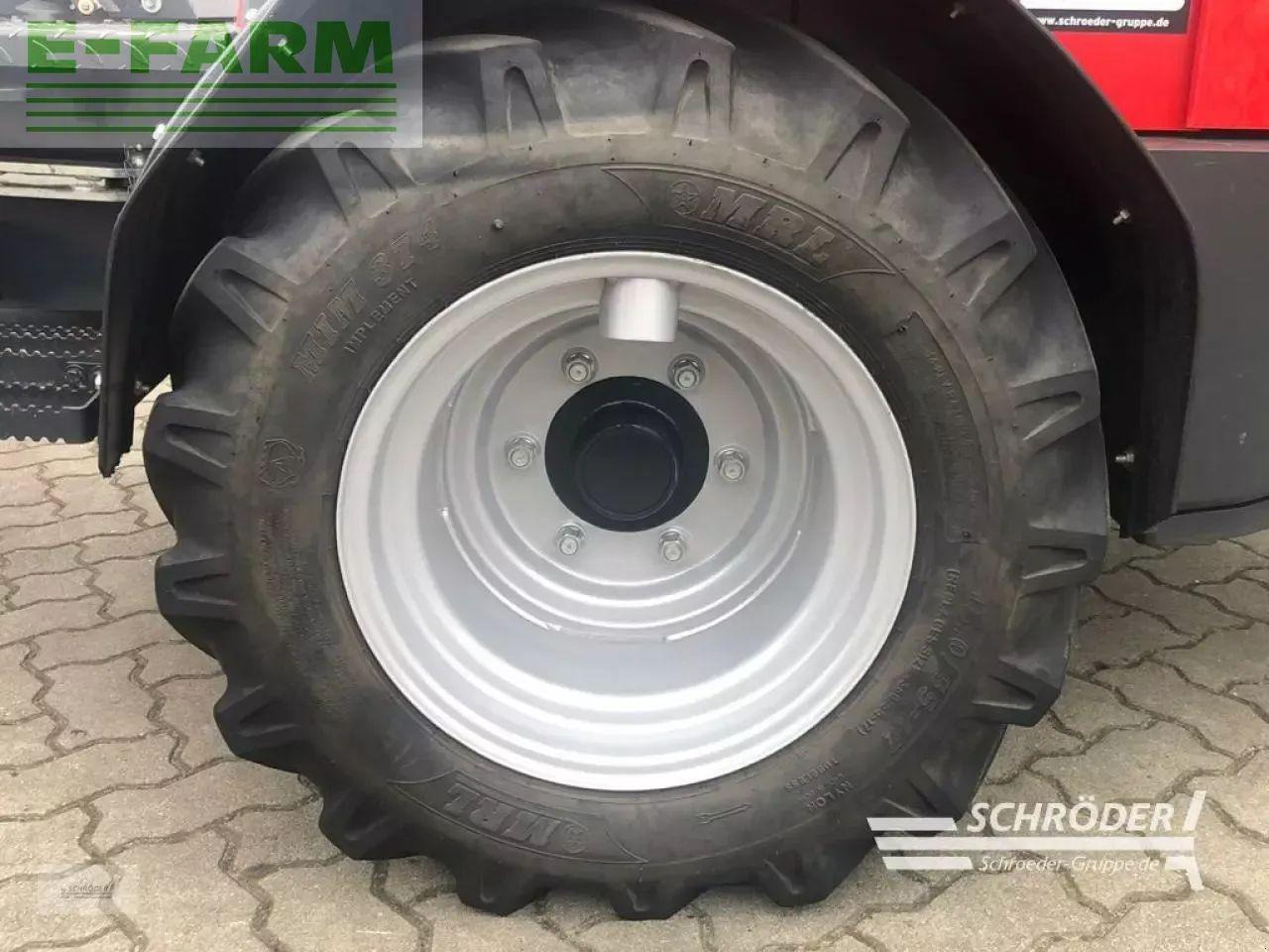 Chargeuse sur pneus Schäffer 4670