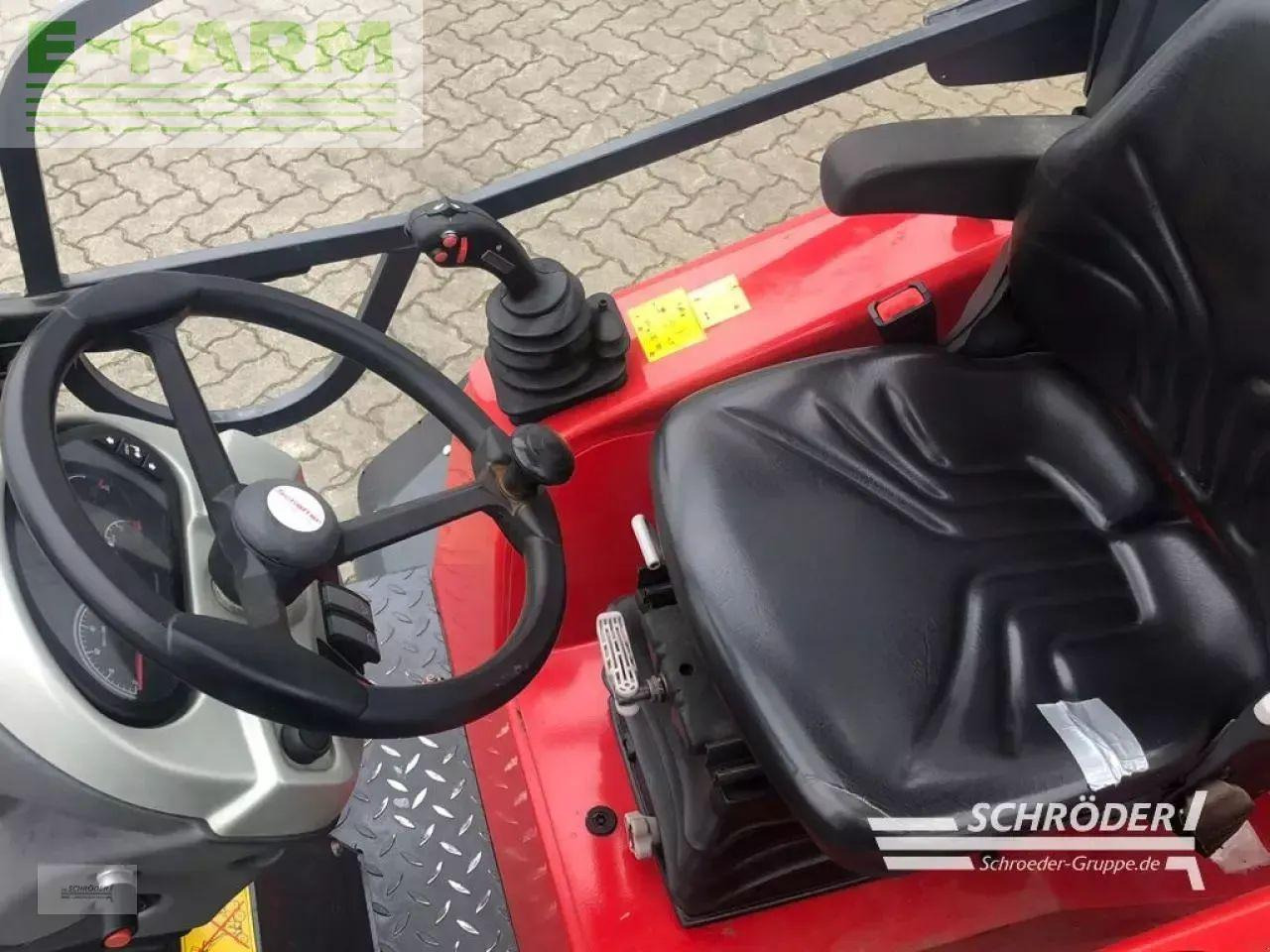 Chargeuse sur pneus Schäffer 4670