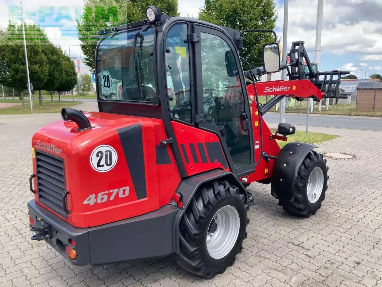 Chargeuse sur pneus Schäffer 4670