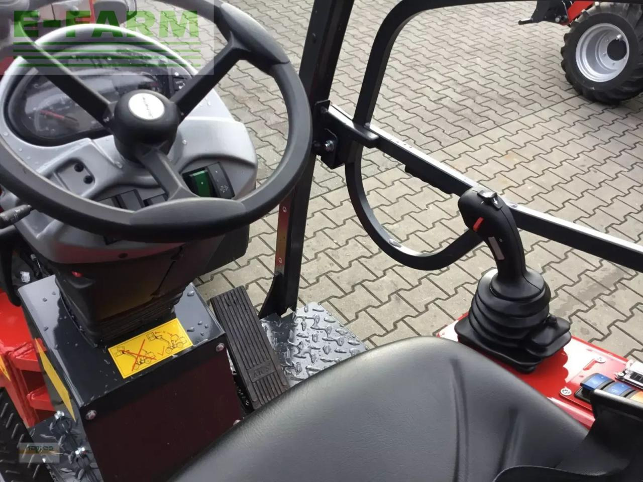 Chargeuse sur pneus Schäffer 4670z -2