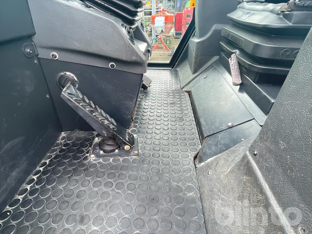Chargeuse sur pneus Schäffer 5470Z + Zubehör