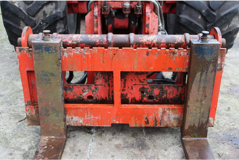 Chargeuse sur pneus Schäffer 570 TS