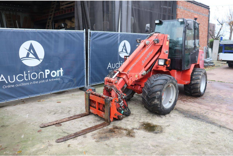 Chargeuse sur pneus Schäffer 570 TS
