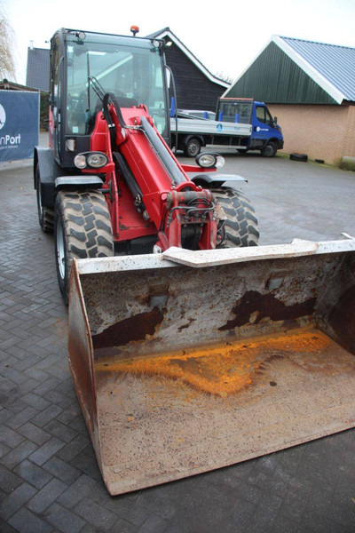 Chargeuse sur pneus Schäffer 6680T