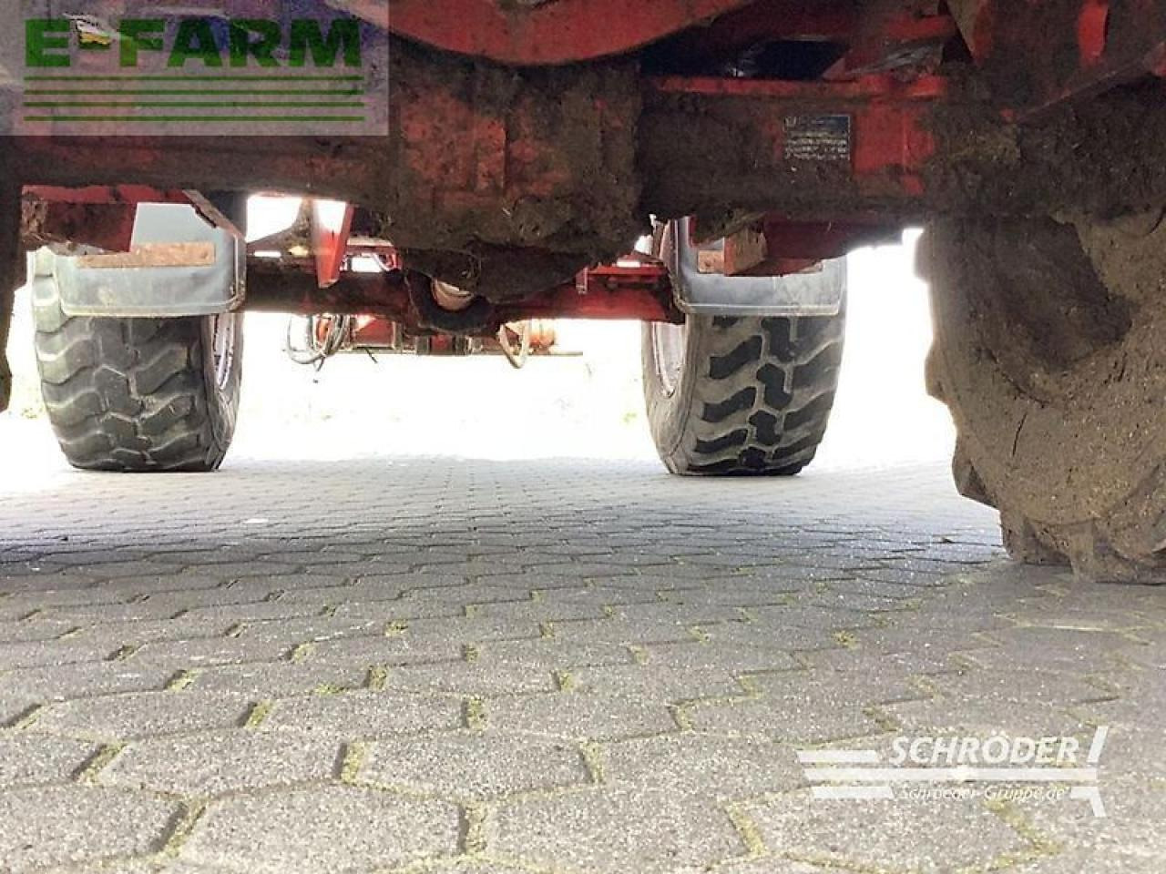 Chargeuse sur pneus Schäffer 8610 t