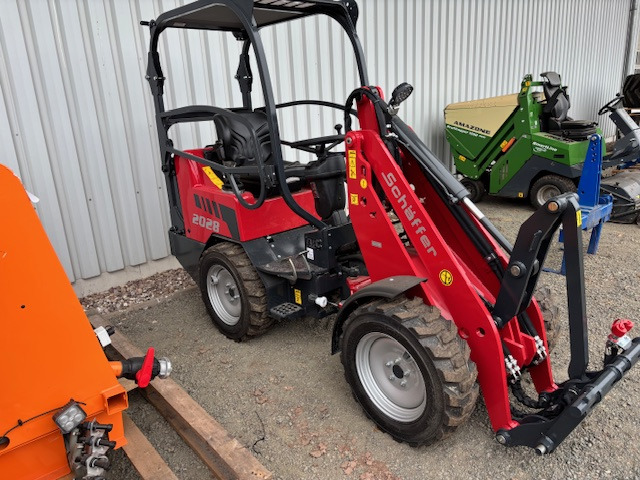 Chargeuse sur pneus Schäffer Hoflader 2028-2