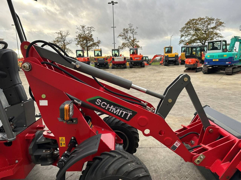 Chargeuse sur pneus Schmidt 707E