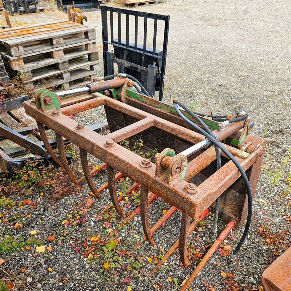 Chargeuse sur pneus Striegel 300 DYA 37PS