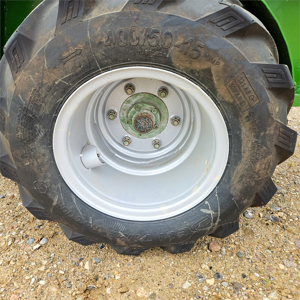 Chargeuse sur pneus Striegel 300 DYA 37PS