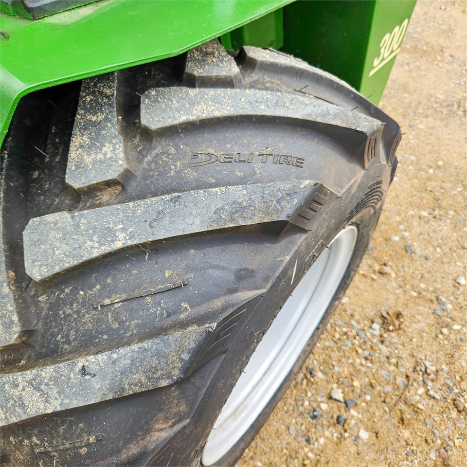 Chargeuse sur pneus Striegel 300 DYA 37PS