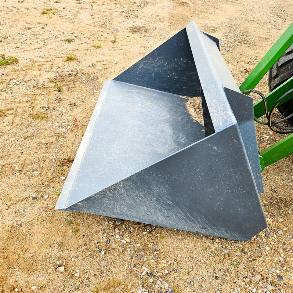 Chargeuse sur pneus Striegel 300 DYA 37PS