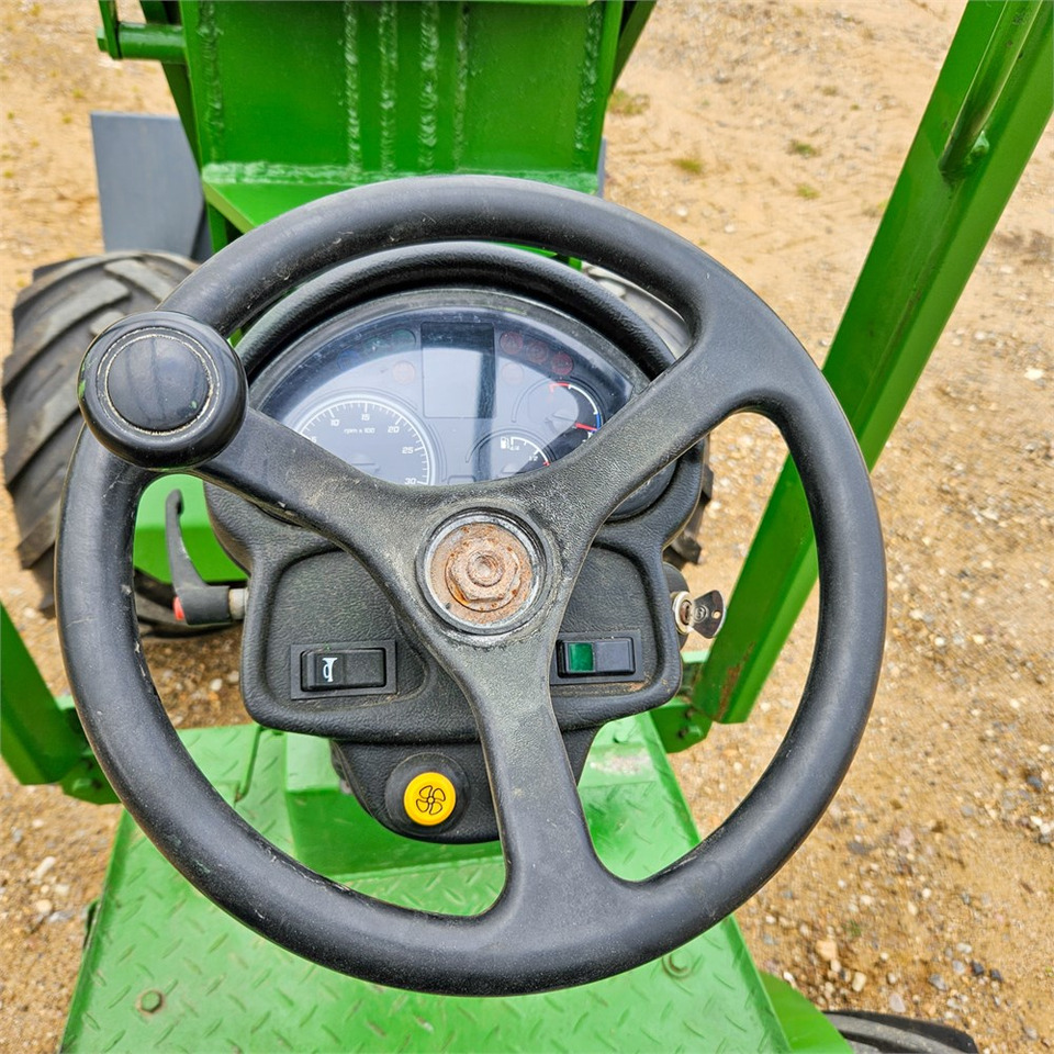 Chargeuse sur pneus Striegel 300 DYA 37PS