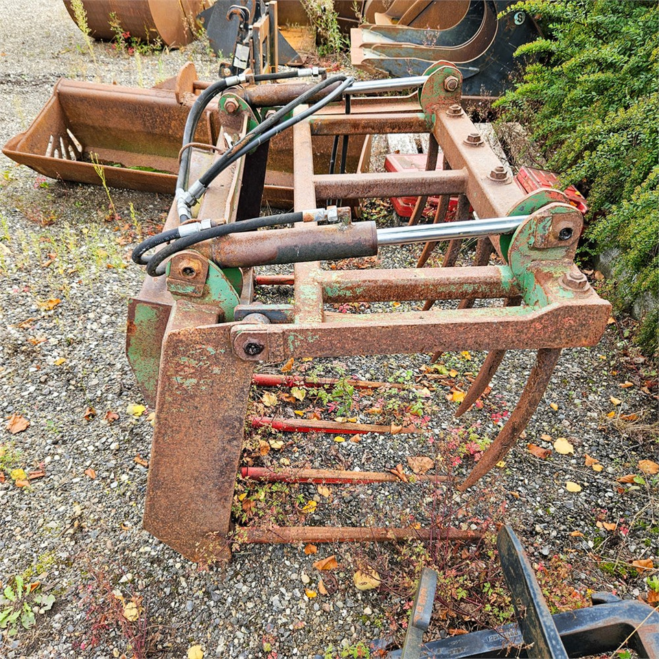 Chargeuse sur pneus Striegel 300 DYA 37PS