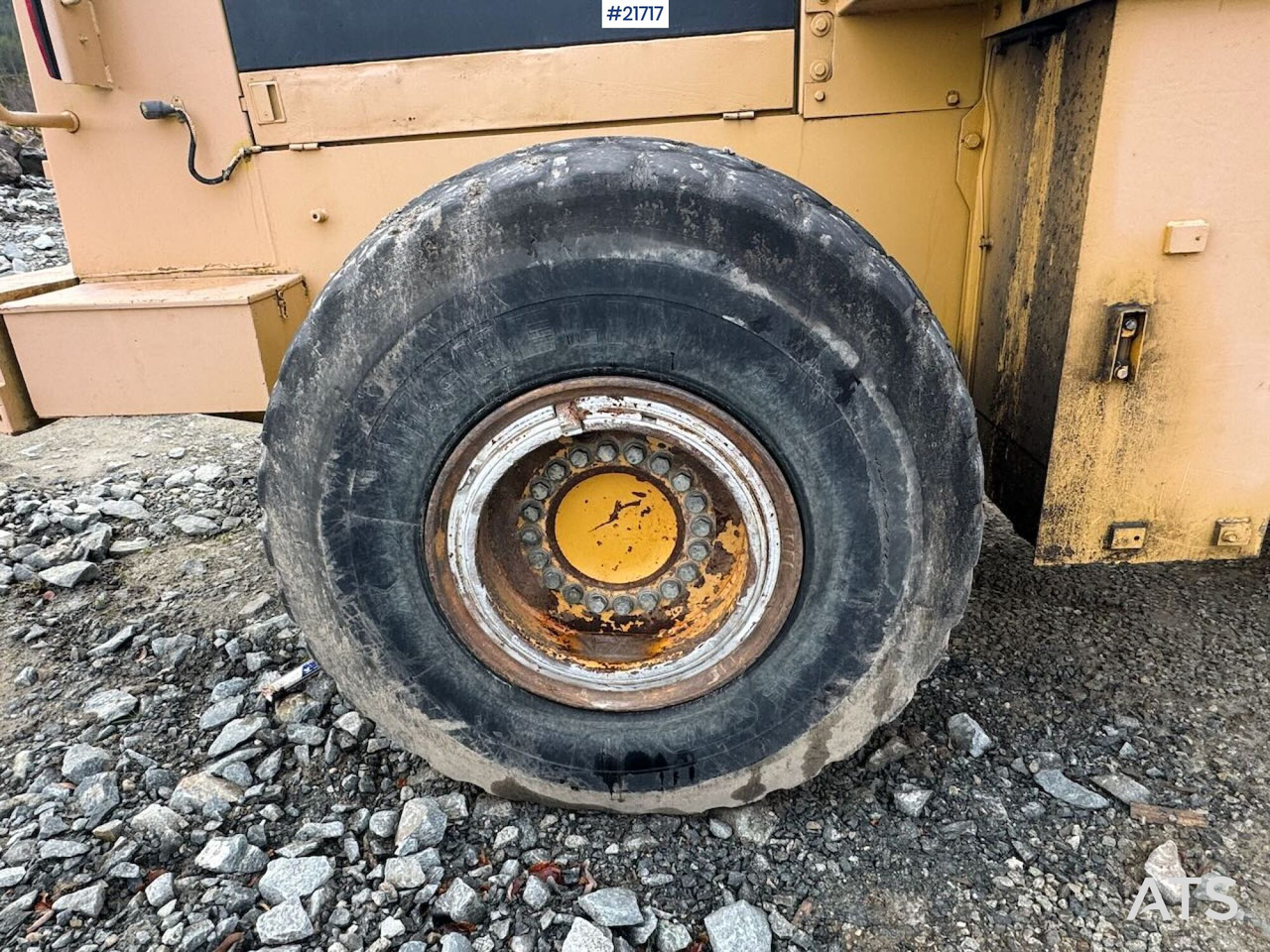 Chargeuse sur pneus TCM 870