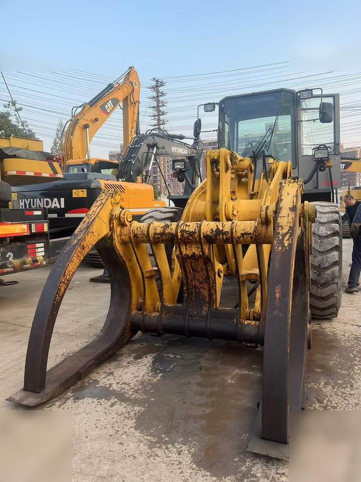 Chargeuse sur pneus TCM L27