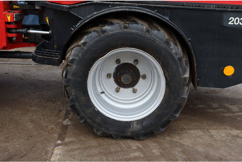 Chargeuse sur pneus THALER 2034/KA