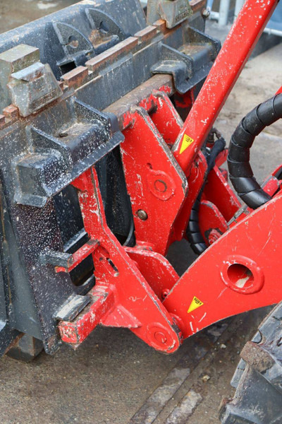 Chargeuse sur pneus THALER 2034/KA