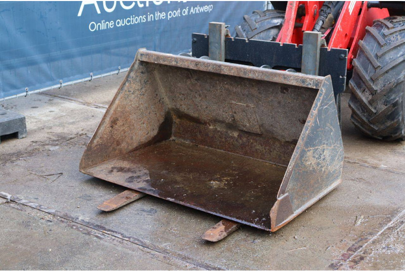 Chargeuse sur pneus THALER 2034/KA