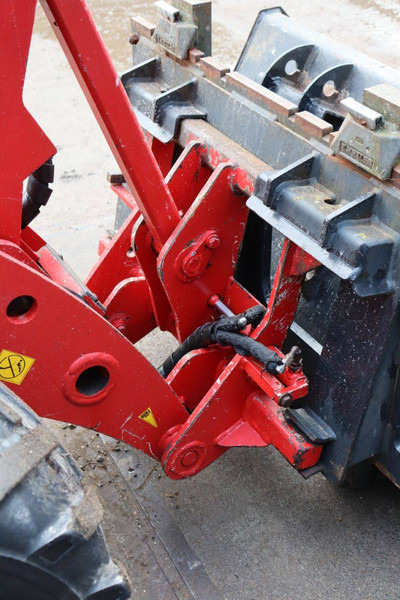 Chargeuse sur pneus THALER 2034/KA