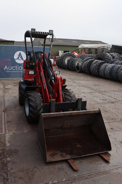 Chargeuse sur pneus THALER 2034/KA