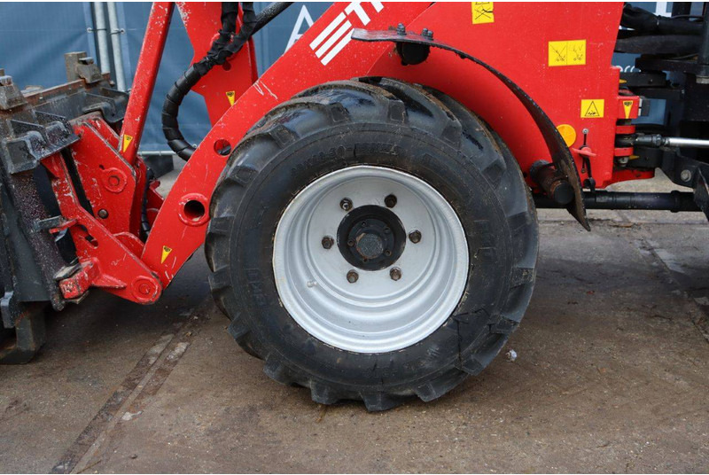 Chargeuse sur pneus THALER 2034/KA