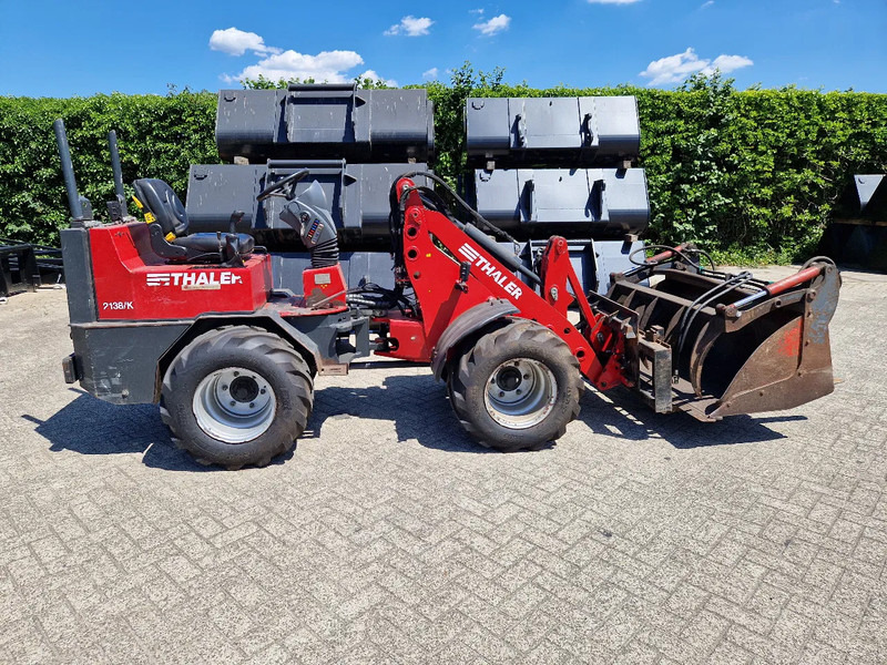 Chargeuse sur pneus THALER 2138/K