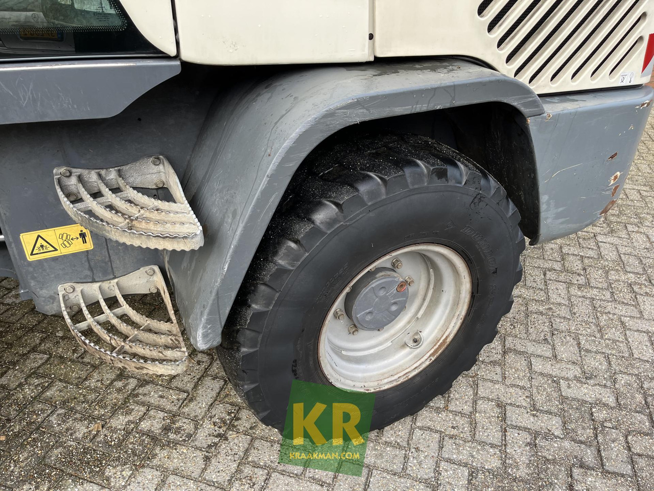 Chargeuse sur pneus TL100 Terex