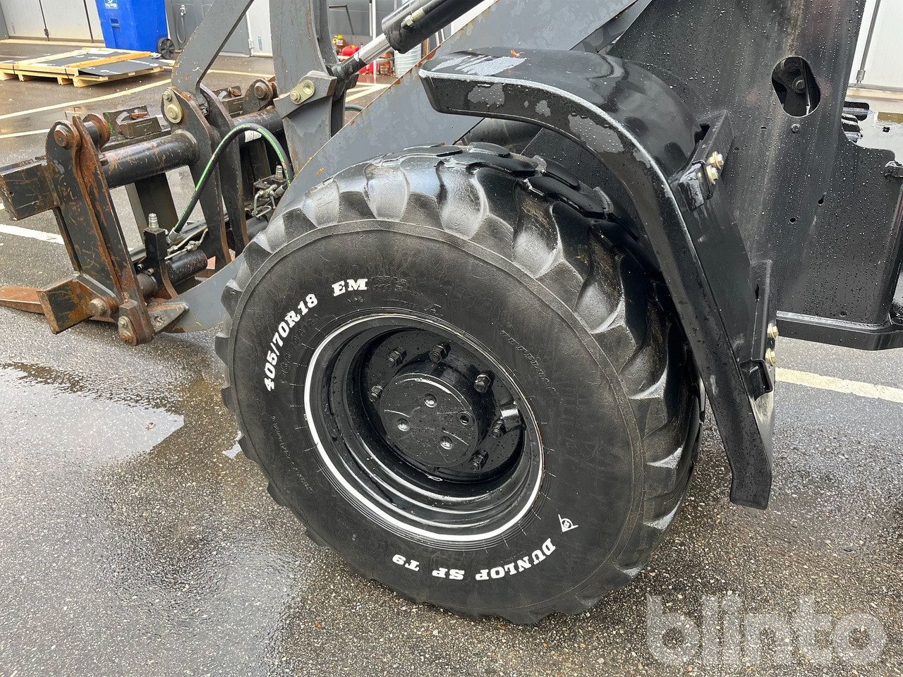 Chargeuse sur pneus TL80