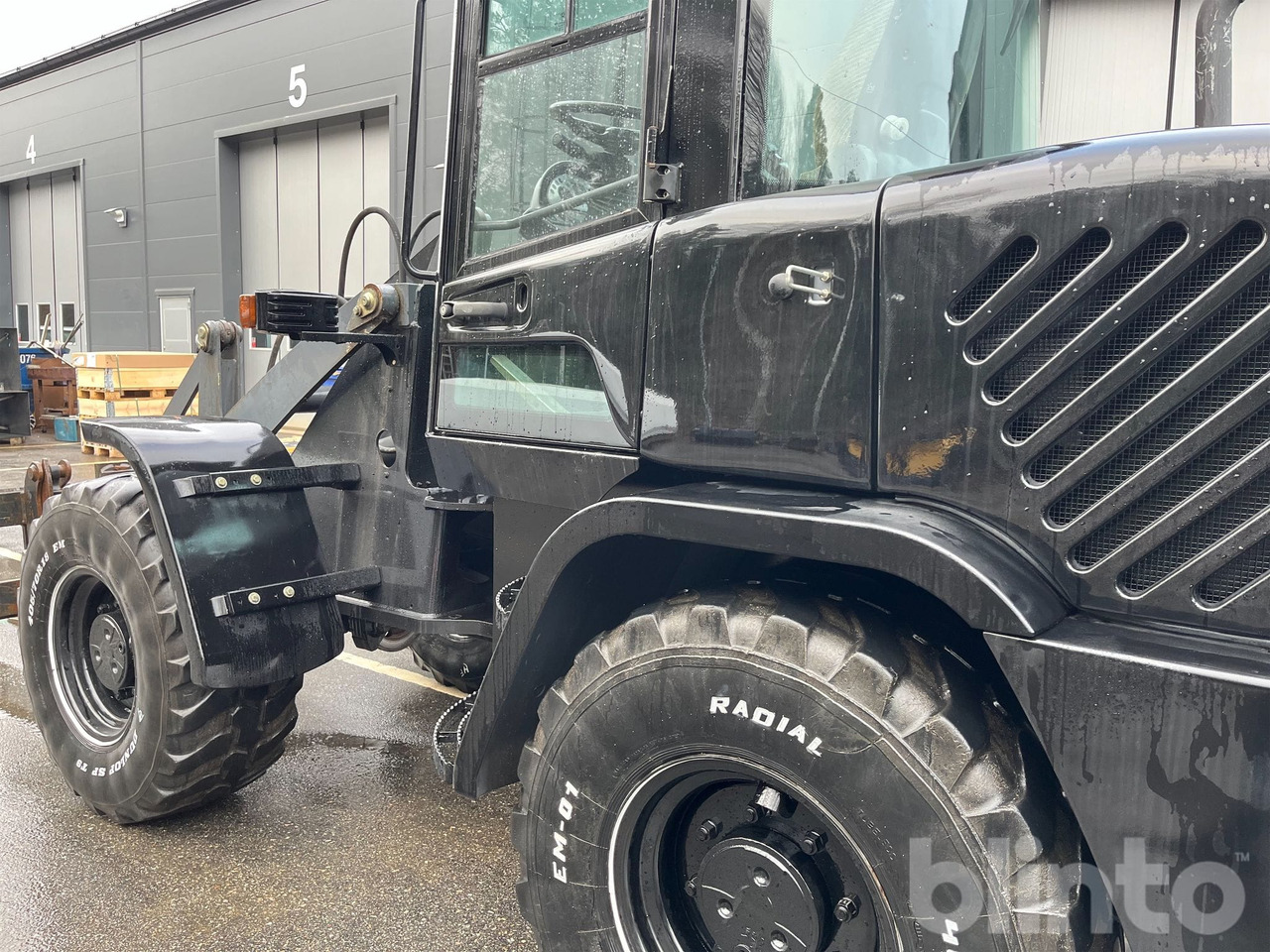 Chargeuse sur pneus TL80